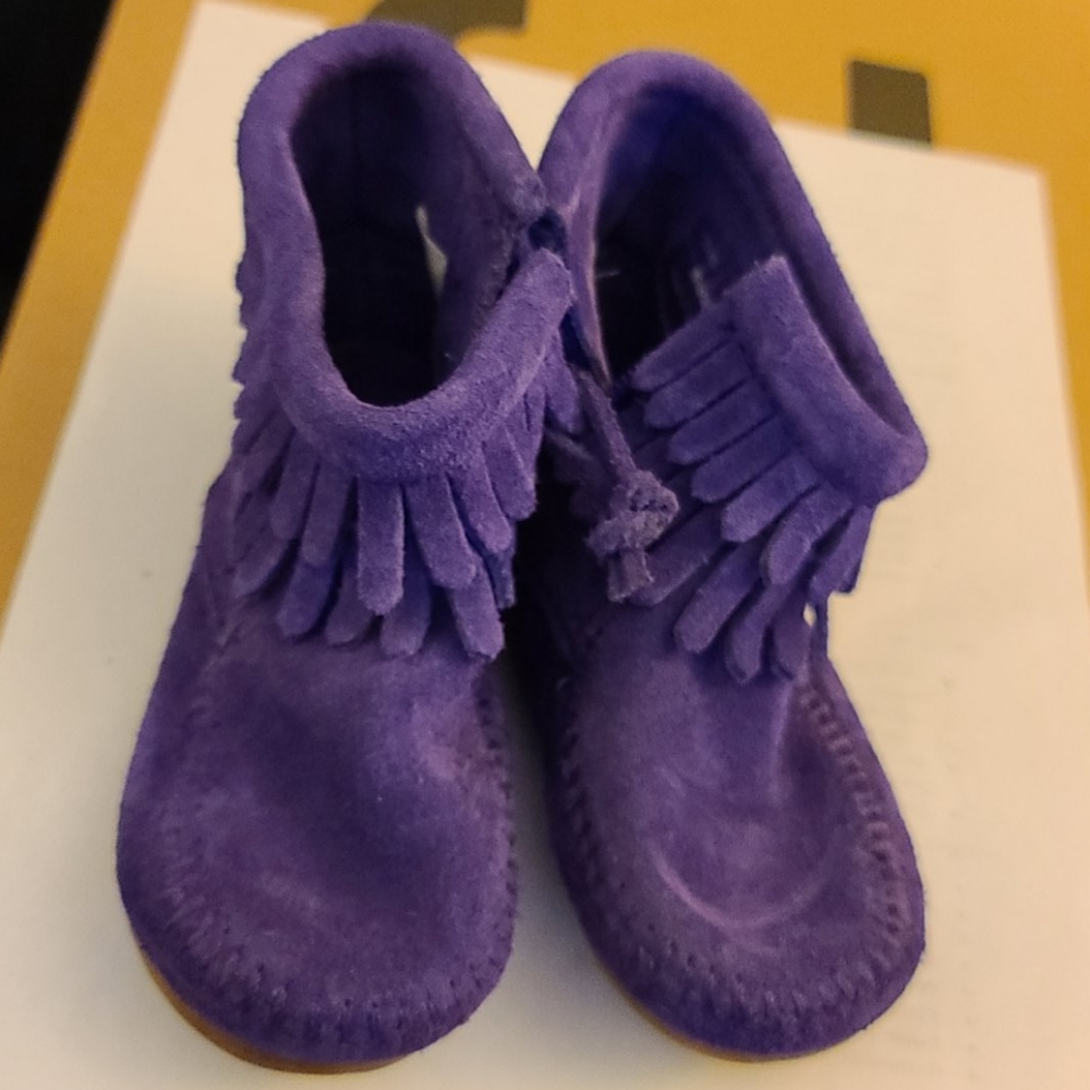 Minnetonka boots preowned size 6 - Picture 2 of 5